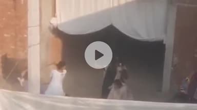 अमरोहा: गांव गंदासपुर में मामूली बात को लेकर महिलाओं के बीच लाठी-डंडों से महाभारत, वीडियो वायरल, पुलिस जांच में जुटी