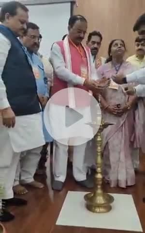 कानपुर: सीएसजेएम में पार्लियामेंट मॉक का आयोजन हुआ, डिप्टी सीएम केशव मौर्य ने किया शुभारंभ