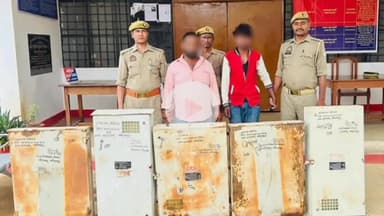 मिर्ज़ापुर: थाना संत नगर पुलिस ने चोरी के अभियोग से संबंधित 2 अभियुक्तों को किया गिरफ्तार, कब्जे से 5 अदद डीडी मीटर बरामद