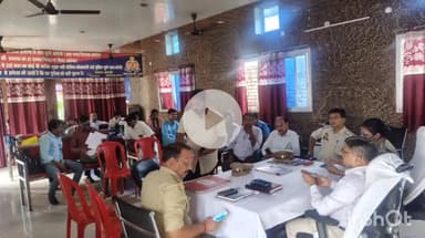 उरई: उरई कोतवाली परिसर में एडीएम की अध्यक्षता में मनाया गया संपूर्ण समाधान दिवस, फरियादियों की उमड़ी भीड़