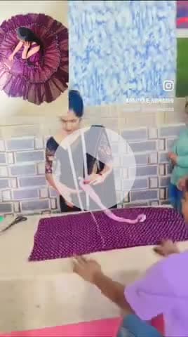 ऐसी सुंदर-सुंदर ड्रेस सीखने के लिए कांटेक्ट करें रिद्धि सिद्धि बुटीक 9671793011