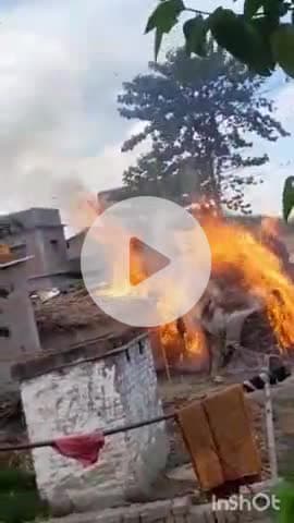 शिवहर: ताजपुर में आग लगने से दो घर जलकर राख, लाखों रुपये की संपत्ति का हुआ नुकसान