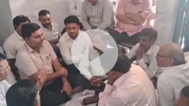 भगवानपुर: अधिवक्ता एसोसिएशन ने नायब तहसीलदार के माफी मांगने के बाद भगवानपुर तहसील में धरना प्रदर्शन किया समाप्त