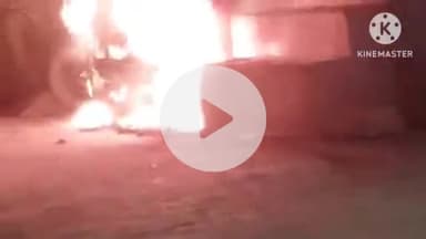 फिरोज़ाबाद: लाइनपार थाना क्षेत्र में घर में घुसकर महिला के साथ छेड़छाड़ करने वाले शख्स ने बाइक में लगाई आग