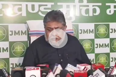 कांके: हरमू स्थित जेएमएम कार्यालय में जेएमएम महासचिव ने बिहार में गहन मतदाता पुनरीक्षण का विरोध किया