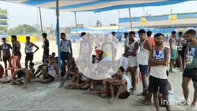 गोपालगंज: वीएम मैदान में होमगार्ड बहाली प्रक्रिया के छठे दिन भी उमड़ी अभ्यर्थियों की भीड़, बारी-बारी से हुई शारीरिक परीक्षा