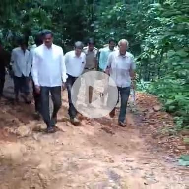 ಶಿರಸಿ: ಮತ್ತಿಘಟ್ಟ ಜಲಪಾತಕ್ಕೆ ಶಾಸಕ ಭೀಮಣ್ಣ ಭೇಟಿ : ನಾಪತ್ತೆಯಾದ ಯುವಕನ‌ ಹುಡುಕಾಟ ವೀಕ್ಷಣೆ