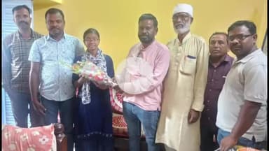 बलियापुर: ढोकरा पंचायत में नीट परीक्षा में शानदार प्रदर्शन करने वाली 2 छात्राओं को विधायक चंद्रदेव महतो ने किया सम्मानित