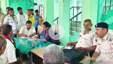 भभुआ: जिले के विभिन्न थानों में CO और थाना अध्यक्ष के द्वारा जनता दरबार का किया गया आयोजन