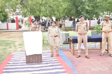 उरई: उरई में आगामी पर्व को लेकर पुलिस अधीक्षक के निर्देशन में पुलिस कर्मियों को बवाल नियंत्रण का कराया गया अभ्यास