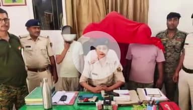 पूर्णिया पूर्व: फणीश्वर नाथ रेणु टी0ओ0पी0 के द्वारा वाहन जांच के दौरान अवैध लॉटरी टिकट के साथ चार अभियुक्तों को किया गया गिरफ्तार