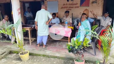 कुरसाकांटा: सोनामणी गोदाम थाना में चुनाव को लेकर हथियारों का सत्यापन, सीओ आलोक कुमार की अध्यक्षता में हुई जांच