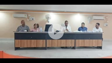 नबीनगर: नवीनगर में आगामी बिहार विधानसभा चुनाव को लेकर डीएम ने बीएलओ के साथ की बैठक