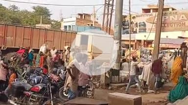 बेनीपुर बाजार में जाम की समस्या से राहगीर परेशान