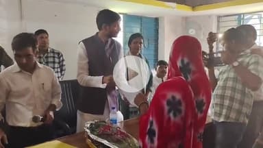 सहार: सहार प्रखंड परिसर में भूमिहीनों के सपनों को मिला सहारा, सैकड़ों भूमिहीन परिवारों को भूमि का पर्चा प्रदान किया गया