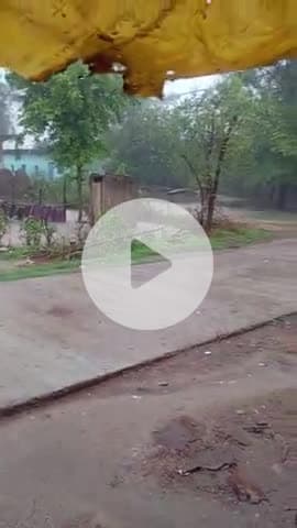 आज झाली में भरी बारिश के करण लोगों के घरों में घुसा पानी