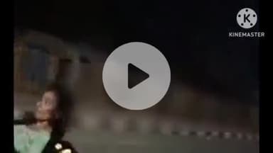 फिरोज़ाबाद: शहर के हाइवे पर चलती बाइक पर युवक और युवती का रोमांस करने का वीडियो हुआ वायरल