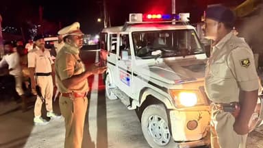 जहानाबाद: पुलिस अधीक्षक महोदय ने बभना सहित कई जगहों पर गश्ती वाहनों का औचक निरीक्षण किया