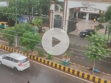 #Aaj dopahar 12: 15 baje ki barish