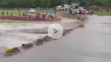 सिंगरौली: सिंगरौली में लगातार हो रही बारिश से नदियां उफान पर, मोरवा-चितरंगी मार्ग पर 4 फीट पानी भरने से लगा जाम