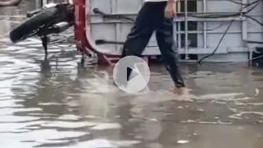 धनौरा: गजरौला में झमाझम बारिश से गर्मी से मिली राहत, हाईवे पर जल भराव, बाइक फिसली व ई-रिक्शा पलटी, कई घायल