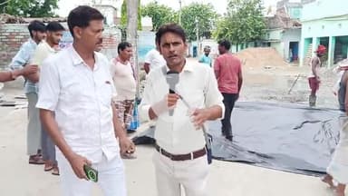 मोहर्रम में वहोरी मियां टोला ताजपुर जलजमाव से ताजिया उठाने वाले श्रद्धालुओं को होती थी दिक्कत राजद विधायक  ने किया निजी कोष से सड़क का निर्माण