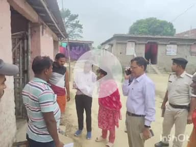 शिवहर: ज़िले में भारत निर्वाचन आयोग के निर्देश पर विशेष पुनरीक्षण अभियान के तहत प्रपत्र बांटे गए