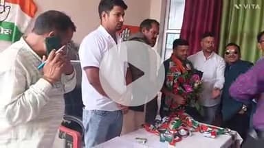 बग्वालीपोखर: सामाजिक कार्यकर्ता एवं पूर्व विधायक प्रत्याशी ने थामा कांग्रेस का दामन, कहा- पार्टी ने देश के लिए दिए बलिदान
