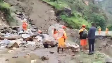 राजगढ़ी: सिलाई बैंड भूस्खलन स्थल पर रेस्क्यू कार्य जारी, अब तक 2 मजदूरों के शव बरामद