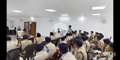 सुपौल: एसपी की अध्यक्षता में मोहर्रम पर्व को लेकर पुलिस ऑफिस में पुलिस पदाधिकारियों के साथ समीक्षा बैठक हुई