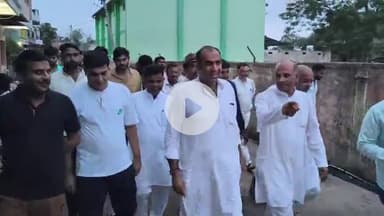 पचोर: उदनखेड़ी पहुंचे पूर्व बिजली मंत्री प्रियव्रतसिंह खींची, रोशन खत्री की माताजी को दी श्रद्धांजलि