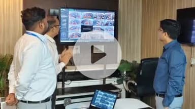 झांसी: उत्तर प्रदेश अधीनस्थ सेवा चयन आयोग द्वारा आयोजित परीक्षा का अपर जिलाधिकारी ने विभिन्न परीक्षा केंद्रों का किया निरीक्षण