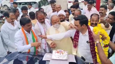 रामगंजमण्डी: रामगंजमंडी में 51 कार्यकर्ताओं ने भाजपा छोड़ी, गुंजल और राजोरिया ने कांग्रेस का दुपट्टा ओढ़ाकर किया स्वागत