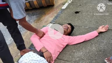 बुंडू: पेट्रोल पंप बुंडू के सामने बाइक से गिरकर एक युवक घायल