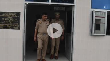 रामपुर: बिलासपुर: एसपी विद्यासागर मिश्र ने थाना कैमरी क्षेत्र के भीड़भाड़ वाले इलाके में फ्लैग मार्च करके शांति व्यवस्था की अपील की