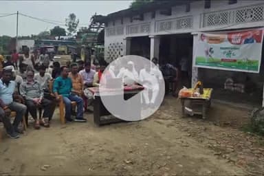 बलरामपुर: बेलवा सुल्तानजोत बूथ स.19 पर भाजपा जिलाध्यक्ष रवि मिश्रा के नेतृत्व में भाजपाइयों ने सुनी प्रधानमंत्री मोदी की मन की बात