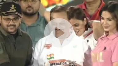 कानपुर: ग्रीनपार्क में हुए ऑपरेशन सिंदूर कप में सेना-11 टीम ने सांसद-11 टीम को 9 विकेट से दी करारी शिकस्त