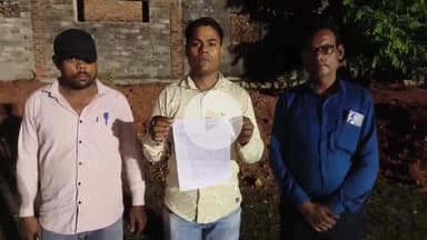 झांसी: युवती युवक पर जबरन शादी का दबाव बना रही है, पीड़ित युवक ने वरिष्ठ पुलिस अधीक्षक से की शिकायत