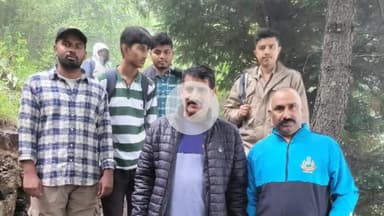 टापरी: युला कंडे में मार्ग भटके तीन लोगों को टापरी पुलिस स्टेशन के कर्मियों ने खोज निकाला, सभी लोग सुरक्षित