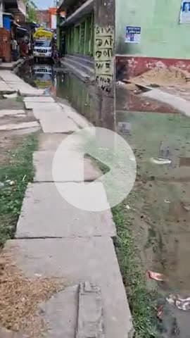 जिला सिवान दोन बाजार सबसे ज्यादा भीड़ भाड़ वाली गली का दुर्दर्षा यहाँ के प्रतिनिधि इसको आदर्श ग्राम बोलते है