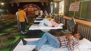 कटनी नगर: माधव नगर में समाजसेवी संस्था ने रक्तदान शिविर का किया आयोजन, 60 यूनिट रक्त हुआ एकत्रित