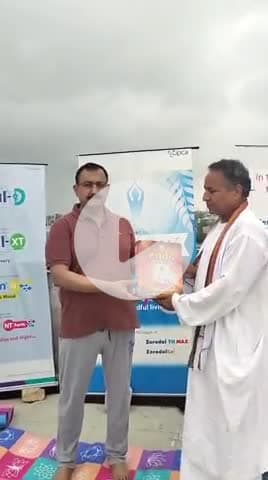 #Yoga day 21 june 2025 prasad hospital me dr kartik kumar Dr upendar prasad ko #yog samvidhan #swarved dete hue@