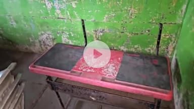 अक्कलकुवा: बारी सुरगस जिल्हा परिषद शाळेची दयनीय अवस्था, भर पावसात शाळा गळत असल्याने विद्यार्थ्यांचे हाल #Jansamasya