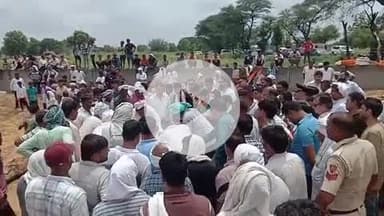 लोहारू: भारत माता के वीर सपूत कर्नल शमशेर सिंह बिजारणियाँ को गांव ढाणी रहीमपुर में राजकीय सम्मान के साथ अंतिम विदाई दी गई