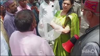 देेेवरिया: चीनी मिल चलाने की मांग को लेकर चीनी मिल चलाओ संघर्ष समिति का कलेक्ट्रेट में 200वें दिन भी धरना रहा जारी, पहुंचीं DM