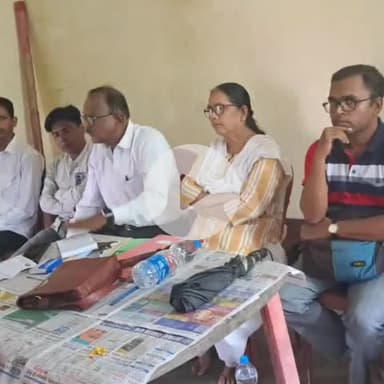 चांडिल: चांडिल डाक बंगला में सिलपट फैक्ट्री के मजदूरों ने हूल दिवस मनाया