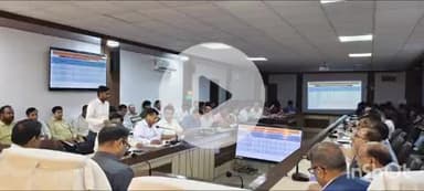 फिरोज़ाबाद: दबरई कलेक्ट्रेट में स्वास्थ्य सेवाओं में लापरवाही पर डीएम ने सख्ती दिखाई, चार सीएचसी प्रभारी का वेतन रोका