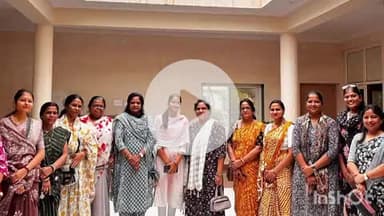 बारां: चारमूर्ति चौराहा स्थित डाक बंगले में सार्वजनिक निर्माण विभाग व कात्यायनी महिला मंच की बैठक संपन्न हुई