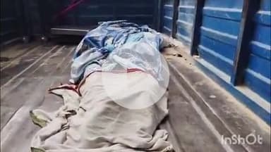 आरा: बबुरा थाना क्षेत्र के इंग्लिशपुर गांव के समीप अनियंत्रित ट्रक ने बाइक सवार नेवी मर्चेंट जवान को कुचला, हुई मौत