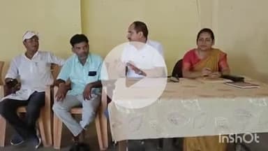 घोसी: घोसी ग्राम प्लेक्स भवन में बीडीओ सरिता कुमारी ने बीएलओ के साथ की बैठक